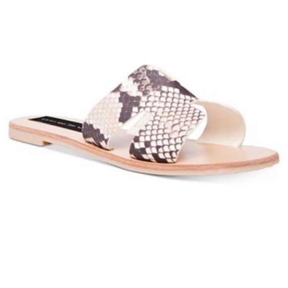 Snake print slides - Picture 2 of 5